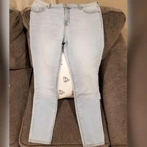 Old Navy Super Skinny Jeans
